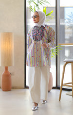 Load image into Gallery viewer, Mini Flowers Shirt
