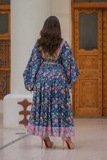 Load image into Gallery viewer, Laila - Women - ليلى
